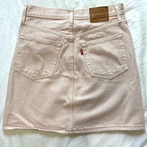 Levi’s ribcage skirt